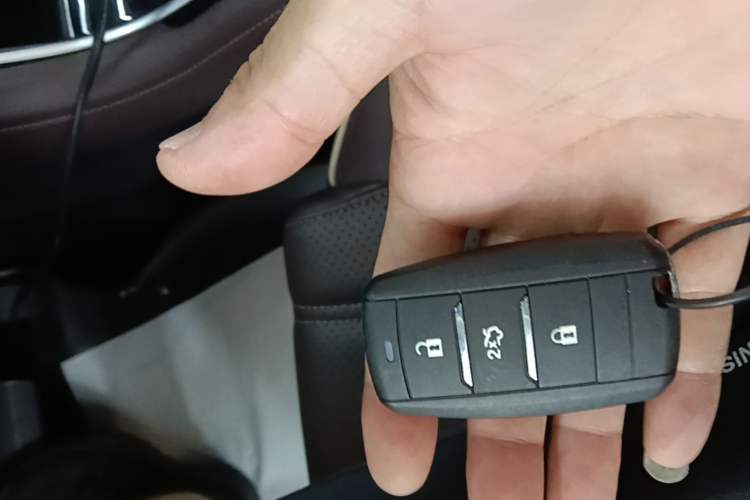 Used CHANGAN Raeton CC 2018 1.5T Automatic Zhiya Model China V Standard Vehicle Key