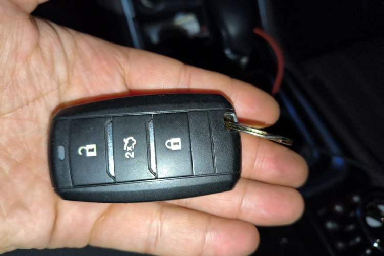 Used CHANGAN Raeton CC 2018 1.5T Automatic Zunya Model China V Standard Vehicle Key