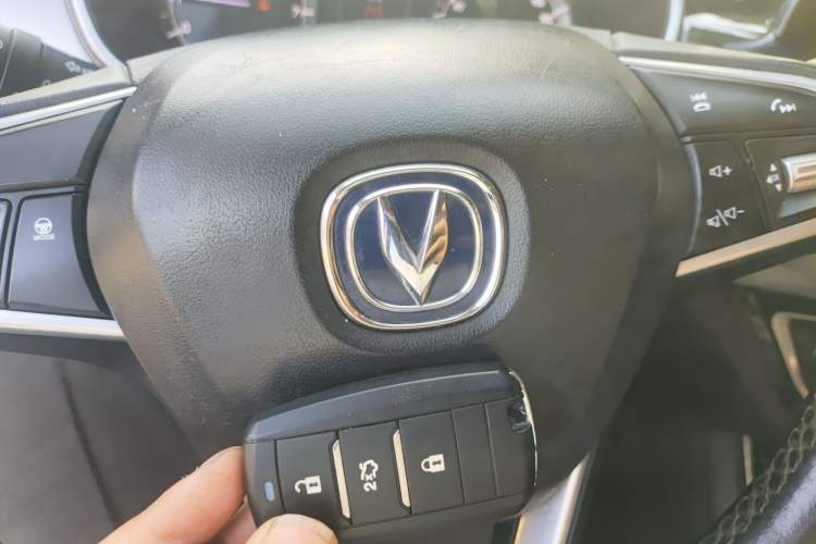 Used CHANGAN Raeton CC 2018 1.5T Automatic Elegant Starry Edition China V Standard Vehicle Key