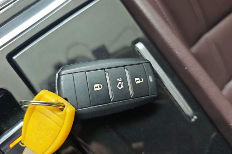 Used CHANGAN Raeton CC 2018 1.5T Automatic Elegant Starry Edition China V Standard Vehicle Key