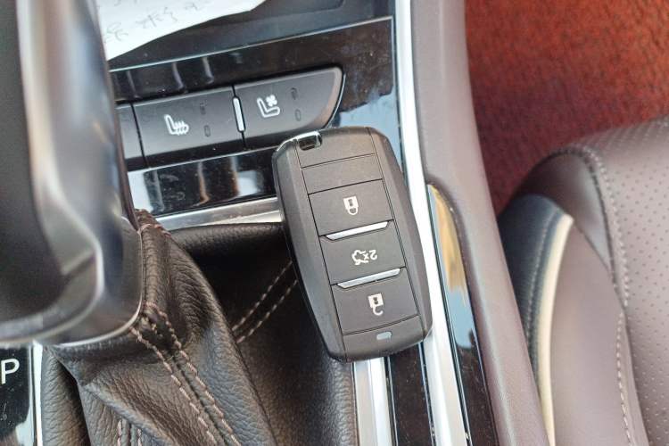 Used CHANGAN Raeton CC 2018 1.5T Automatic Zunya Model China V Standard Vehicle Key