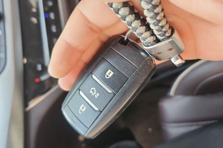 Used CHANGAN Raeton CC 2018 1.5T Automatic Haoya Model Guangmang Edition China V Standard Vehicle Key