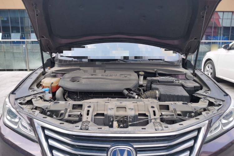 Used CHANGAN Raeton CC 2019 1.5T Automatic Elegant Starry Edition China VI Standard Engine Bay