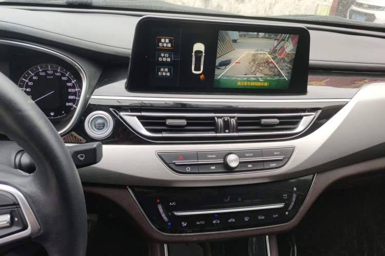 Used CHANGAN Raeton CC 2019 1.5T Automatic Haoya Edition Guangmang Model China VI Standard Audio And AC Panel