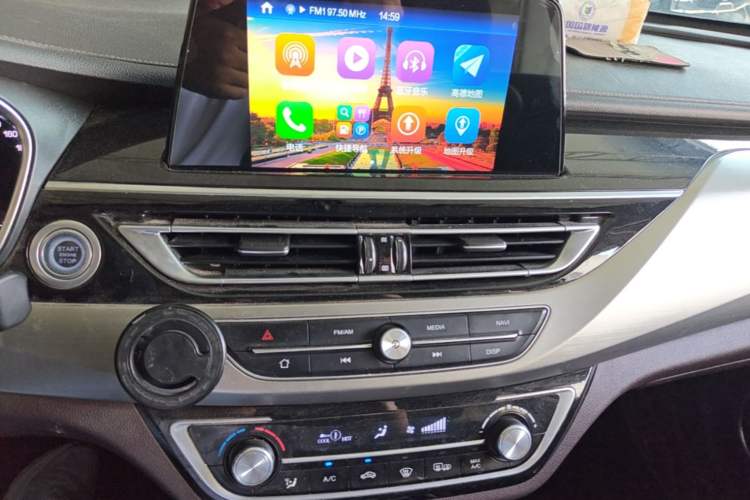Used CHANGAN Raeton CC 2019 1.5T Automatic Elegant Starry Edition China VI Standard Audio And AC Panel