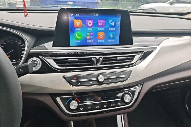 Used CHANGAN Raeton CC 2019 1.5T Automatic Elegant Starry Edition China VI Standard Audio And AC Panel