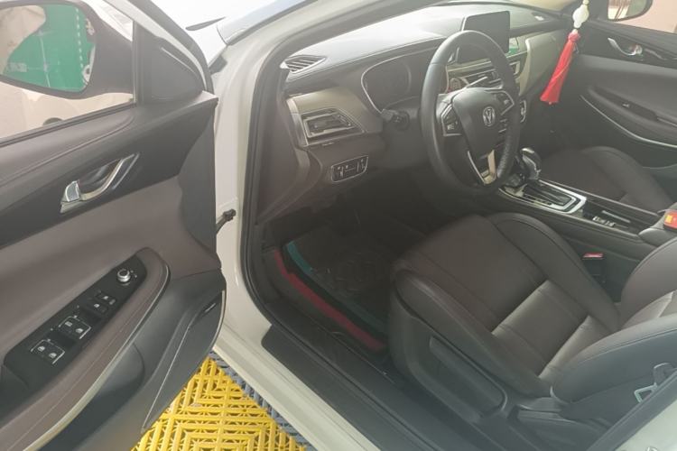 Used CHANGAN Raeton CC 2019 1.5T Automatic Elegant Starry Edition China VI Standard Driver Seat