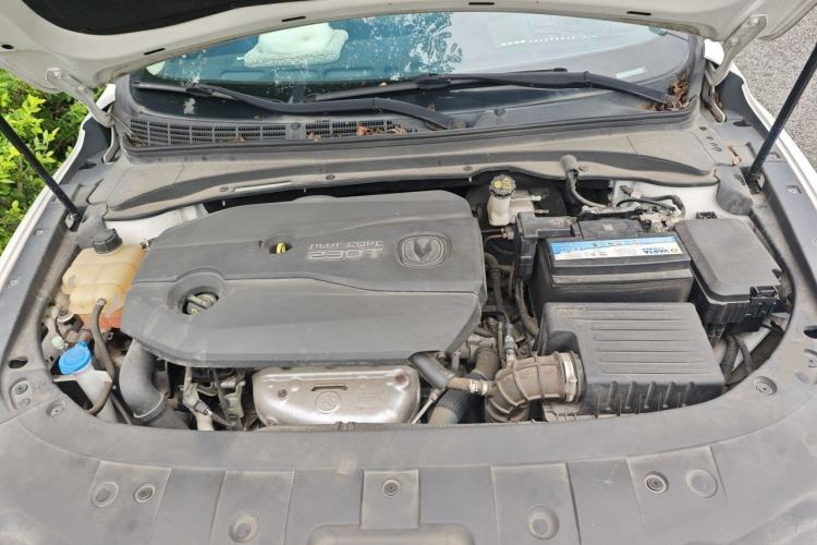 Used CHANGAN Raeton CC 2019 1.5T Automatic Haoya Edition Guangmang Model China VI Standard Engine Bay
