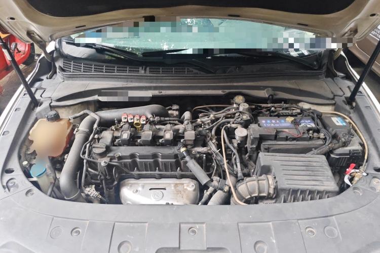 Used CHANGAN Raeton CC 2019 1.5T Automatic Elegant Starry Edition China VI Standard Engine Bay
