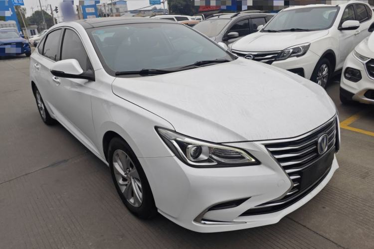 Used CHANGAN Raeton CC 2019 1.5T Manual Elegant Starry Edition China VI Standard Front Right 45 Deg