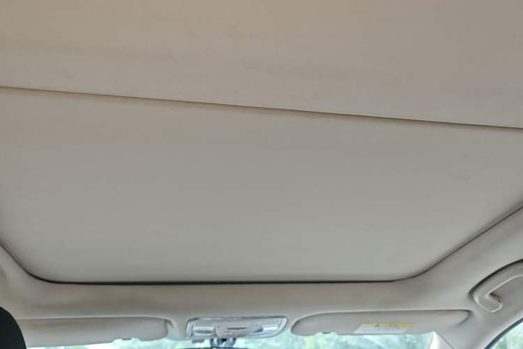 Used CHANGAN Raeton CC 2019 1.5T Automatic Elegant Starry Edition China VI Standard Headliner
