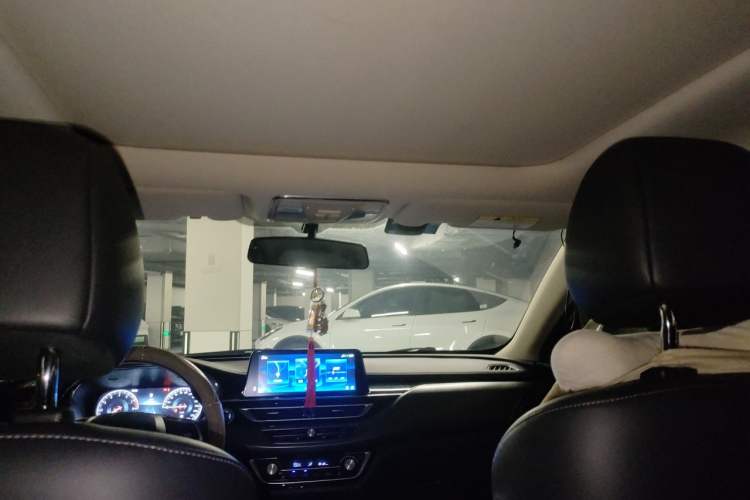 Used CHANGAN Raeton CC 2019 1.5T Automatic Zhiya Model China VI Standard Headliner