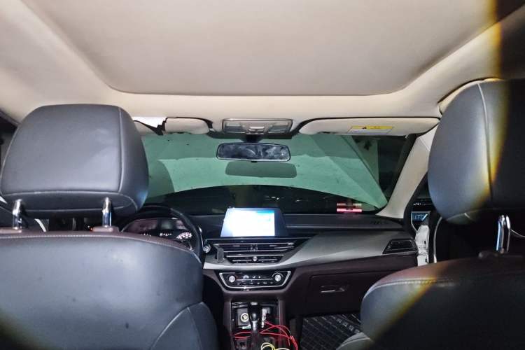 Used CHANGAN Raeton CC 2019 1.5T Automatic Elegant Starry Edition China VI Standard Headliner