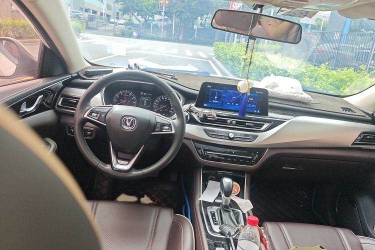 Used CHANGAN Raeton CC 2019 1.5T Automatic Haoya Edition Guangmang Model China VI Standard Interior 2