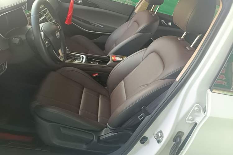 Used CHANGAN Raeton CC 2019 1.5T Automatic Elegant Starry Edition China VI Standard Left Front Seat