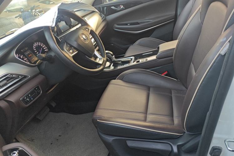 Used CHANGAN Raeton CC 2019 1.5T Automatic Haoya Edition Guangmang Model China VI Standard Left Front Seat