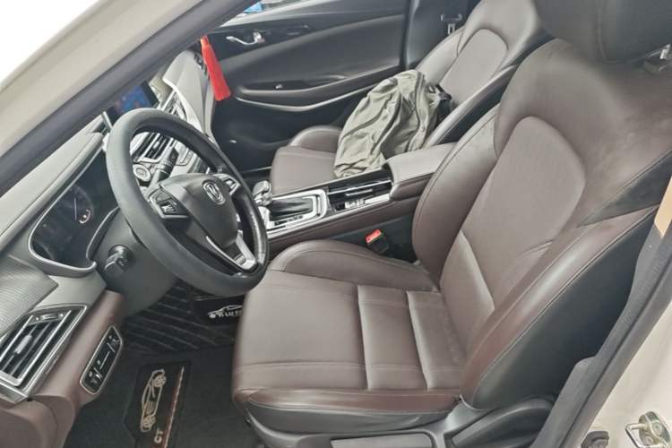 Used CHANGAN Raeton CC 2019 1.5T Automatic Elegant Starry Edition China VI Standard Left Front Seat