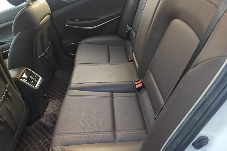 Used CHANGAN Raeton CC 2019 1.5T Automatic Haoya Edition Guangmang Model China VI Standard Left Rear Seat