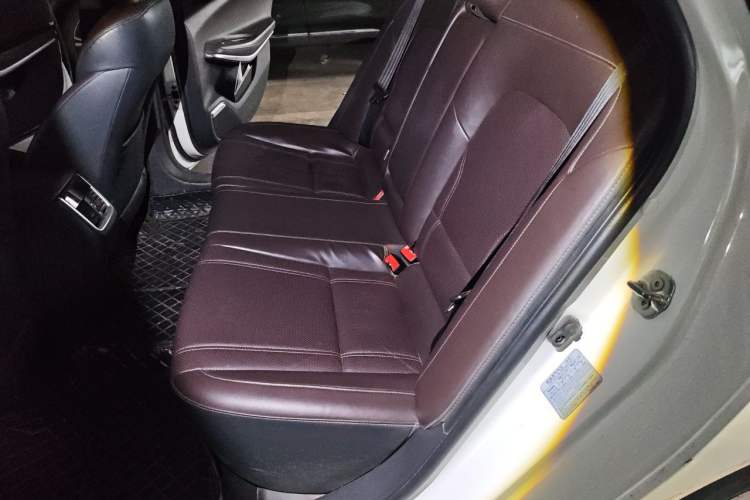 Used CHANGAN Raeton CC 2019 1.5T Automatic Elegant Starry Edition China VI Standard Left Rear Seat