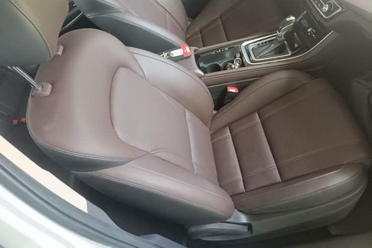 Used CHANGAN Raeton CC 2019 1.5T Automatic Elegant Starry Edition China VI Standard Right Front Seat