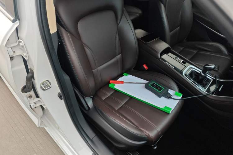 Used CHANGAN Raeton CC 2019 1.5T Manual Elegant Starry Edition China VI Standard Right Front Seat