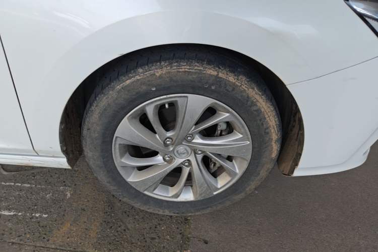 Used CHANGAN Raeton CC 2019 1.5T Automatic Elegant Starry Edition China VI Standard Right Front Wheel Hub