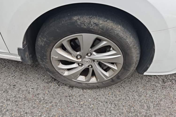 Used CHANGAN Raeton CC 2019 1.5T Automatic Elegant Starry Edition China VI Standard Right Front Wheel Hub