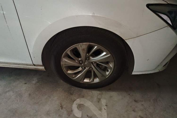 Used CHANGAN Raeton CC 2019 1.5T Automatic Elegant Starry Edition China VI Standard Right Front Wheel Hub