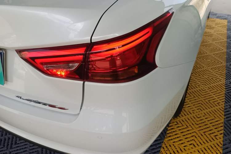 Used CHANGAN Raeton CC 2019 1.5T Automatic Elegant Starry Edition China VI Standard Right Rear Taillight