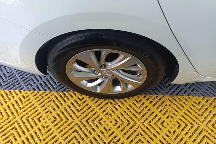 Used CHANGAN Raeton CC 2019 1.5T Automatic Elegant Starry Edition China VI Standard Right Rear Wheel Hub
