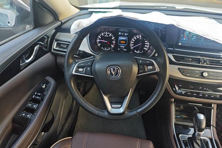 Used CHANGAN Raeton CC 2019 1.5T Automatic Haoya Edition Guangmang Model China VI Standard Steering Wheel
