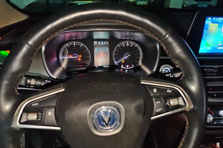 Used CHANGAN Raeton CC 2019 1.5T Automatic Elegant Starry Edition China VI Standard Steering Wheel