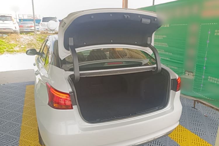Used CHANGAN Raeton CC 2019 1.5T Automatic Elegant Starry Edition China VI Standard Trunk