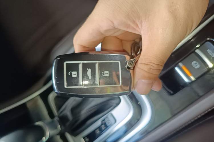 Used CHANGAN Raeton CC 2019 1.5T Automatic Elegant Starry Edition China VI Standard Vehicle Key