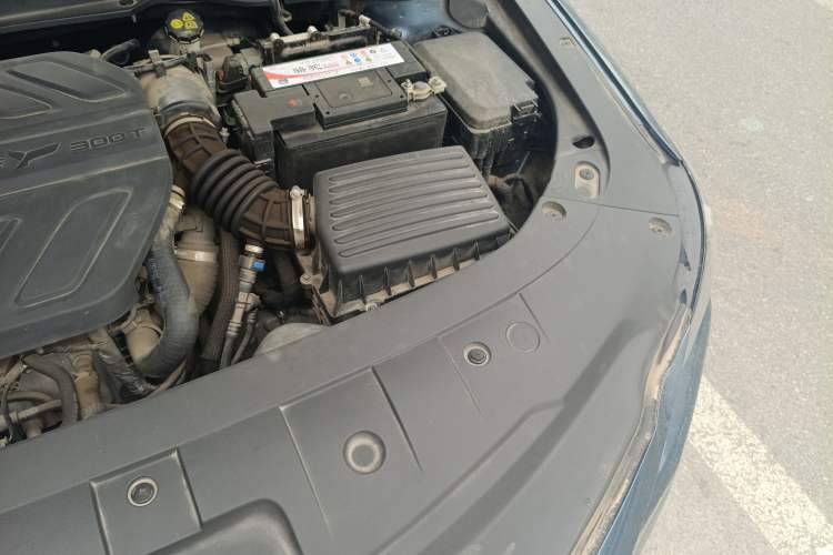 Used CHANGAN Ruicheng CC 2021 Blue Whale Edition 1.5T DCT Luxury Model Engine Bay Left