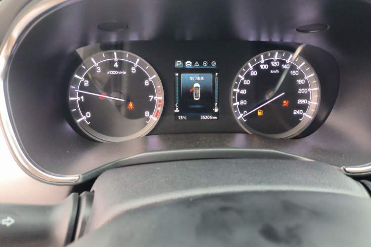 Used CHANGAN Ruicheng CC 2021 Blue Whale Edition 1.5T DCT Luxury Model Odometer Close Up