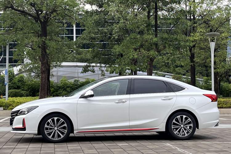Used CHANGAN Ruicheng CC 2021 Blue Whale Edition 1.5T DCT Prestige Model Exterior 3