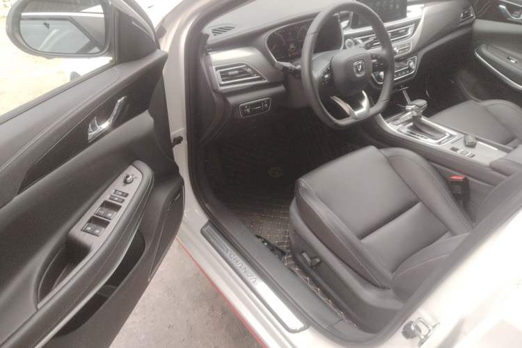 Used CHANGAN Ruicheng CC 2021 Blue Whale Edition 1.5T DCT Prestige Model Interior 3