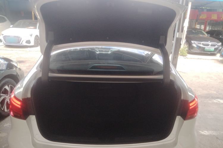 Used CHANGAN Ruicheng CC 2021 Blue Whale Edition 1.5T DCT Prestige Model Trunk