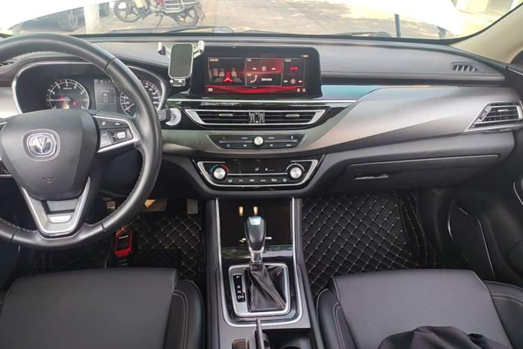 Used CHANGAN Ruicheng CC 2020 1.5T Automatic Xuanrui Model Audio And AC Panel