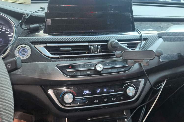Used CHANGAN Ruicheng CC 2020 1.5T Manual Xuanrui Model Audio And AC Panel