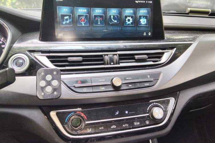 Used CHANGAN Ruicheng CC 2020 1.5T Automatic Xuanrui Model Audio And AC Panel
