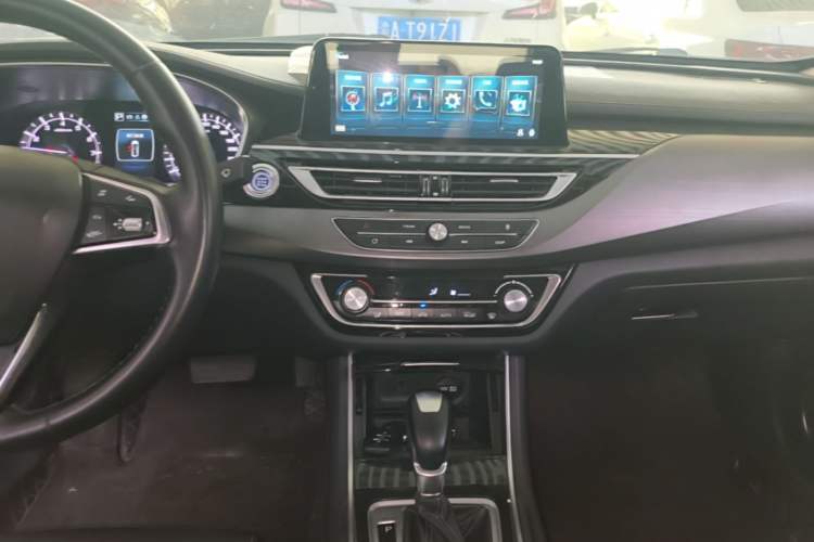 Used CHANGAN Ruicheng CC 2020 1.5T Automatic Xuanrui Model Audio And AC Panel