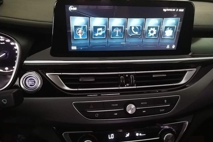 Used CHANGAN Ruicheng CC 2020 1.5T Automatic Xuanrui Model Audio And AC Panel