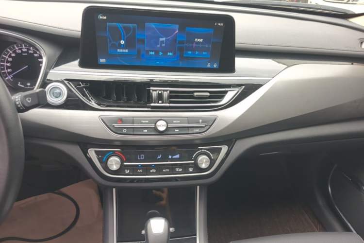 Used CHANGAN Ruicheng CC 2020 1.5T Automatic Xuanrui Model Audio And AC Panel