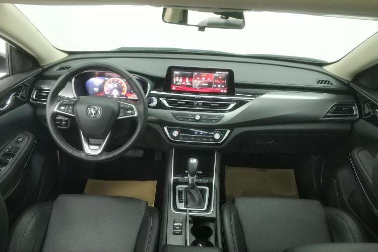 Used CHANGAN Ruicheng CC 2020 1.5T Automatic Cool & Sharp Model Center Console
