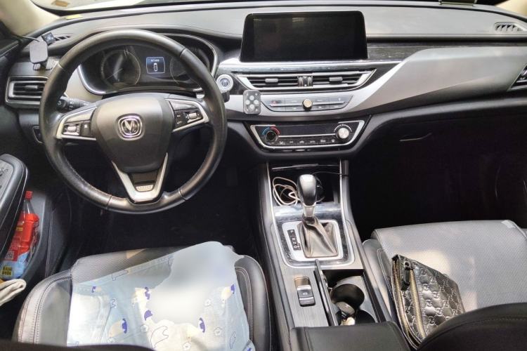 Used CHANGAN Ruicheng CC 2020 1.5T Automatic Xuanrui Model Center Console