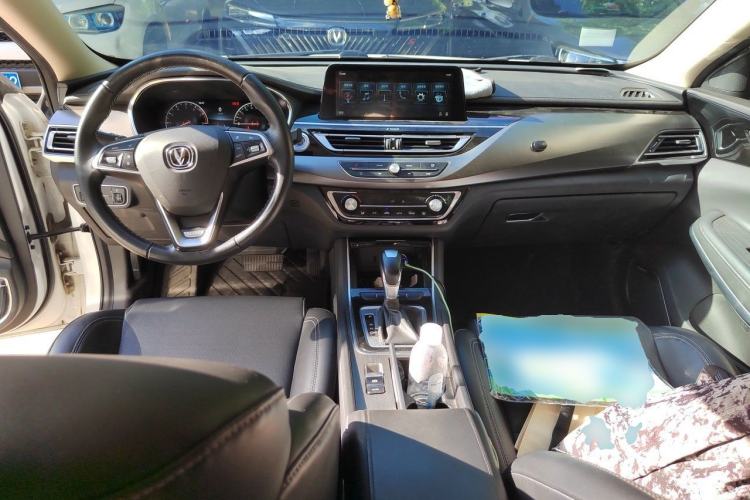 Used CHANGAN Ruicheng CC 2020 1.5T Automatic Cool & Sharp Model Center Console
