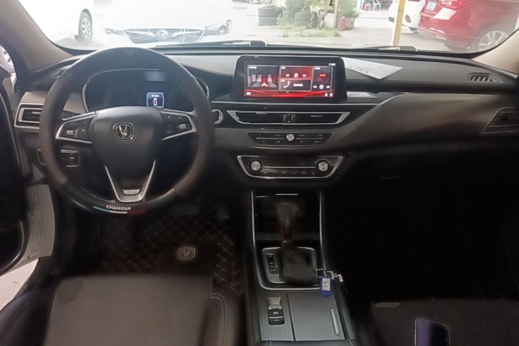 Used CHANGAN Ruicheng CC 2020 1.5T Automatic Xuanrui Model Center Console