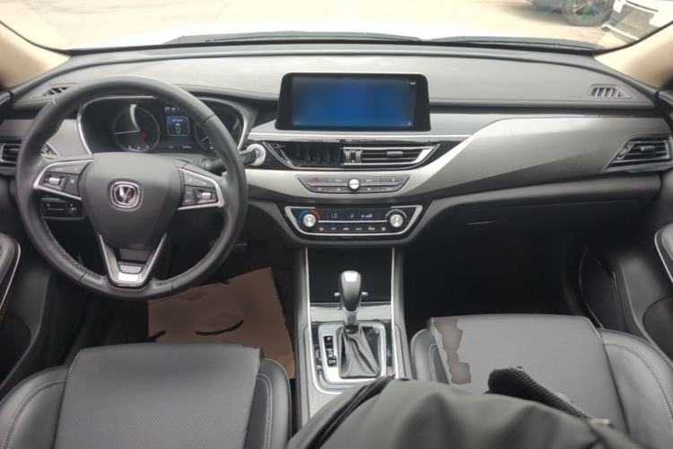 Used CHANGAN Ruicheng CC 2020 1.5T Automatic Xuanrui Model Center Console